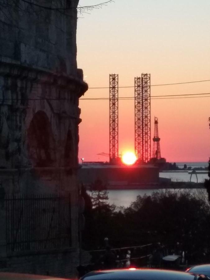Apartment Amfiteatar Moris Pula Exterior foto